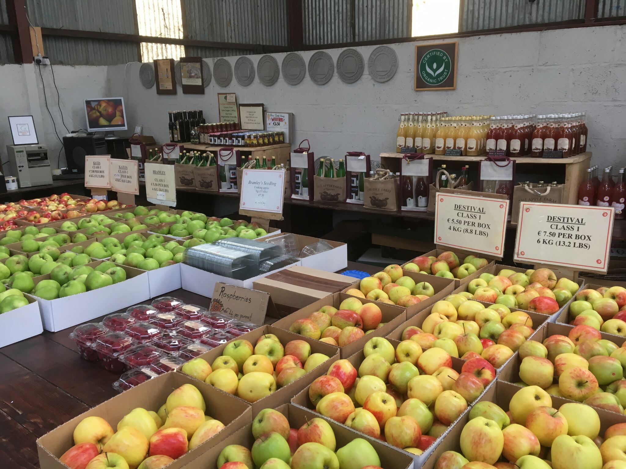apple farm shop